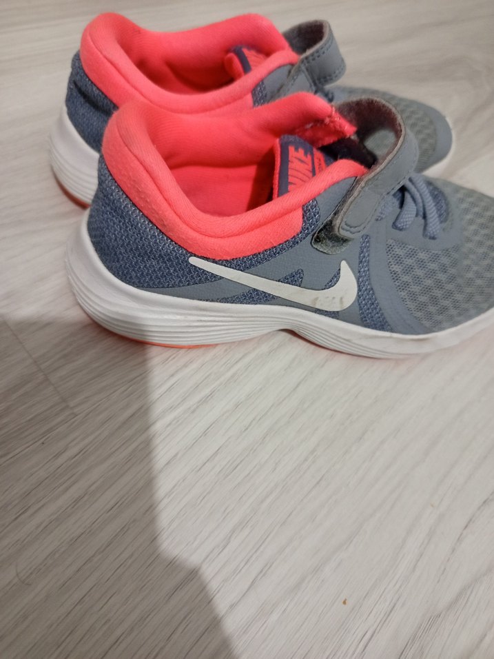 Kız Çocuk  Nike Gri Spor Ayakkabı - Görsel 2