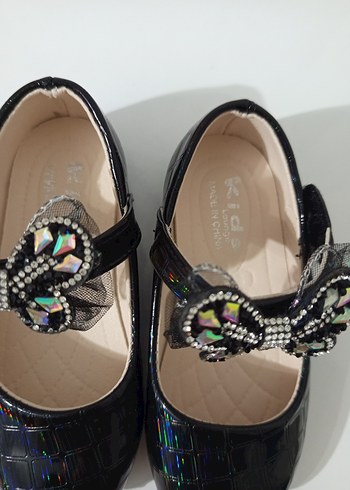 Kız Çocuk Siyah Rugan Fiyonklu Babet - Görsel 3