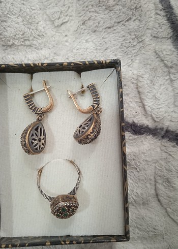 Diğer Takı Seti.. Zümrüt gümüş kolye, küpe ve yüzük