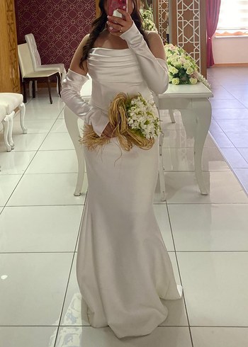 Uzun Kollu Straplez Beyaz Düz Nikah Elbisesi