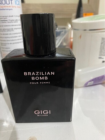 Brazilian bomb gigi