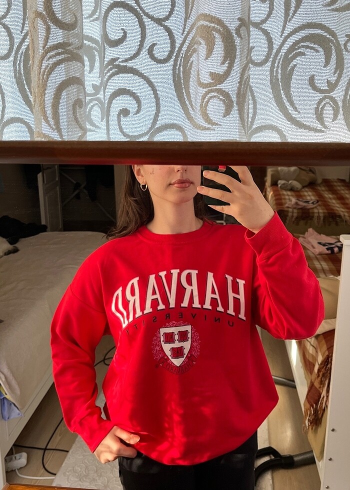 kırmızı sweatshirt - Görsel 4