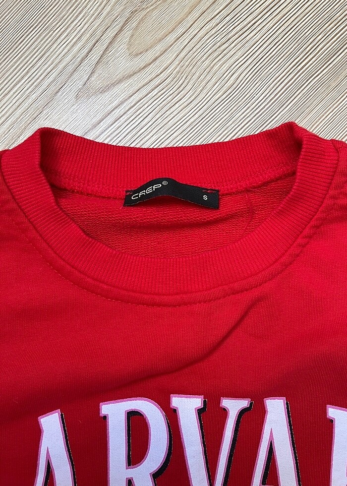 kırmızı sweatshirt - Görsel 2