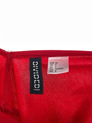 36 Beden kırmızı Renk H&M Kısa Elbise %70 İndirimli.