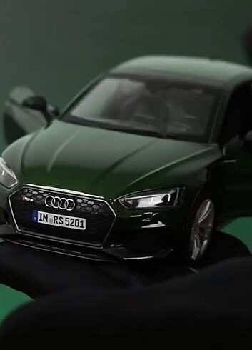 Burago 1.24 ölçek AUDI RS5 Coupe Diecast