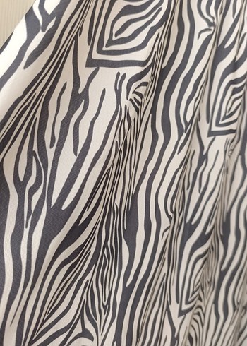 40 Beden Kadın Uzun Zebra Desenli Pilili Etek