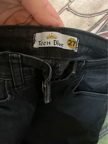 27 Beden siyah Renk JEAN PANTOLON