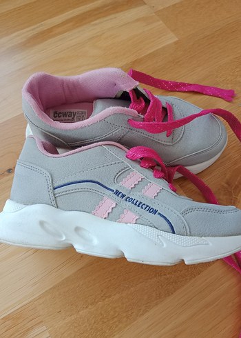 33 Beden Kız Çocukları için Elastik Bağcıklı Spor Ayakkabı