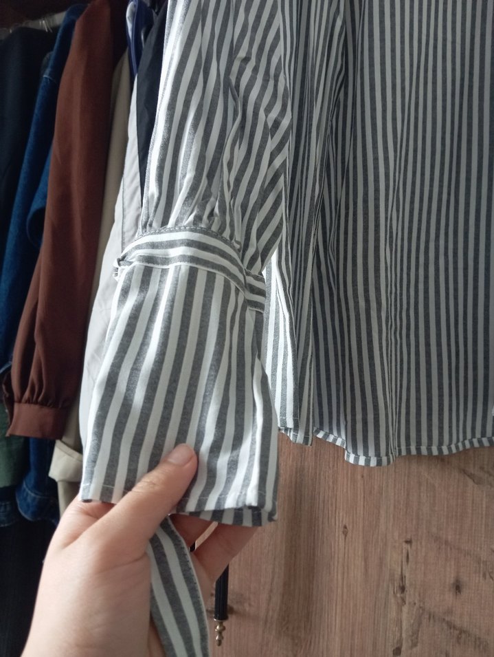 Gri Çizgili Uzun Kollu Keten Gömlek - Görsel 2