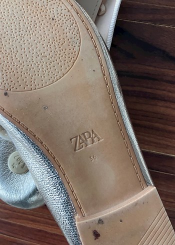 Altın Renkli Klasik Çocuk Babet - Görsel 2