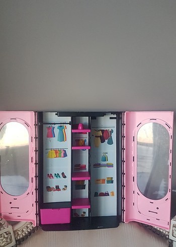 Taşınabilir barbie dolabı - Görsel 2