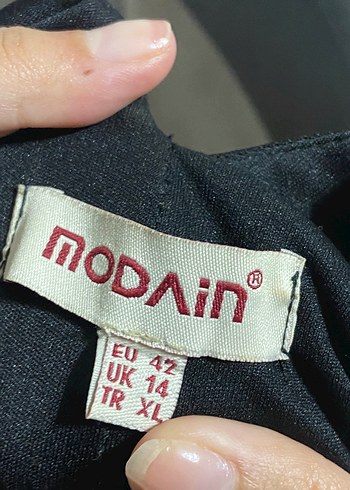 42 Beden Siyah V Yakalı Kemerli Uzun Abiye Elbise