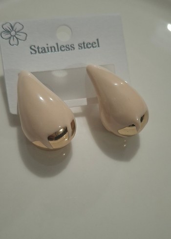 Parlak Siyah Mini Damla Küpe - Görsel 2