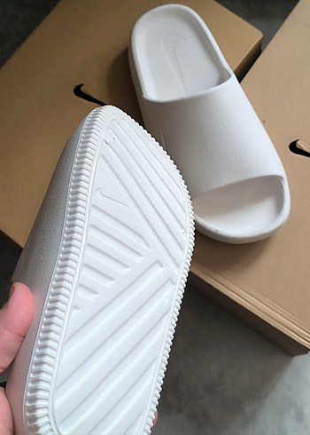 Beyaz Minimalist Erkek Terlik - Görsel 3