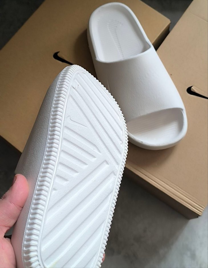 Beyaz Minimalist Erkek Terlik - Görsel 3