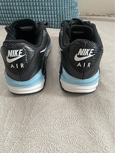 36,5 Beden Nike spor ayakkabı
