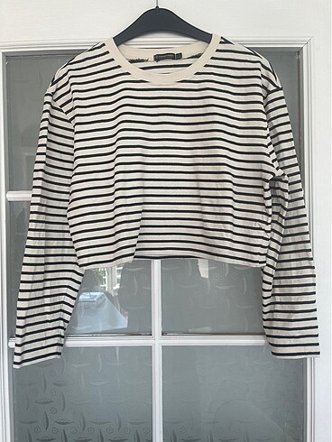 Stradivarius crop kazak sweatshirt