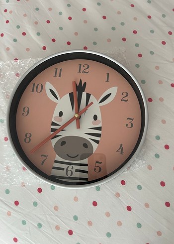 Beden Pembe Zebra Desenli Duvar Saati