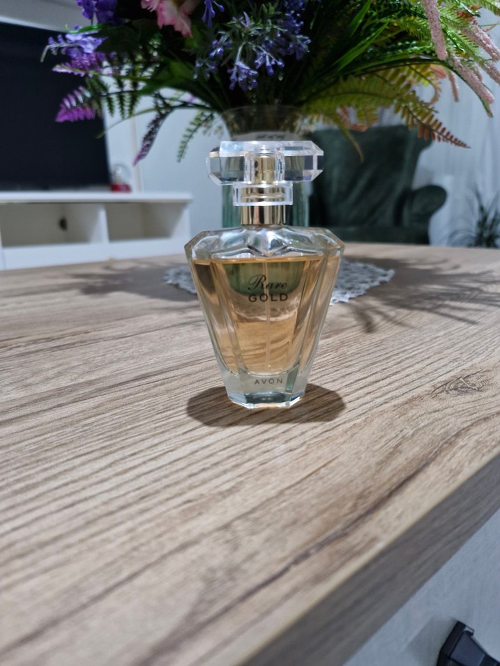 Avon Rare Gold Kadın Parfümü - Görsel 3