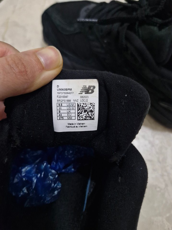 NEW BALANCE TRİPLE BLACK - Görsel 2