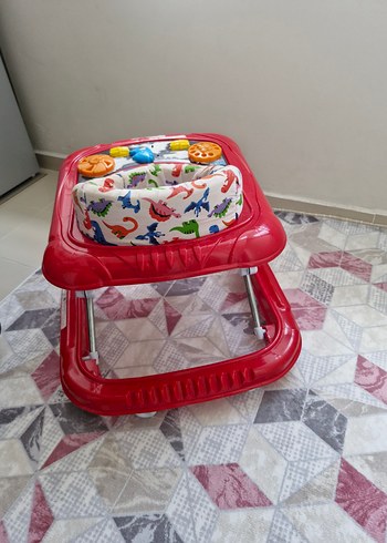 Beden kırmızı Renk Bebek Yürüteci
