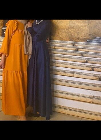 Armine Saten saks mavisi elbise