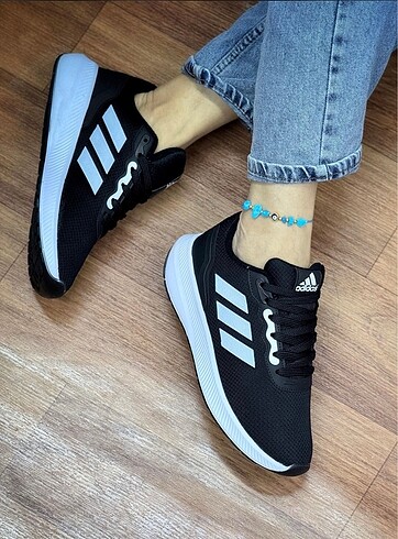 37 Beden Adidas ithal ürün
