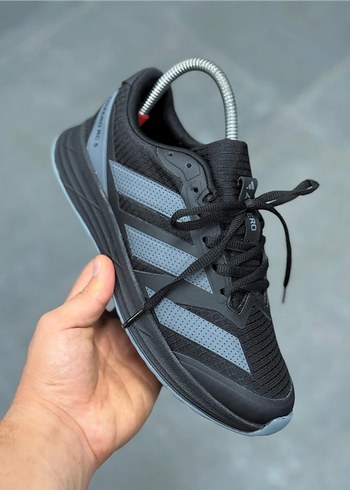 42 Beden Adidas adizero su geçirmez ithal üründür
