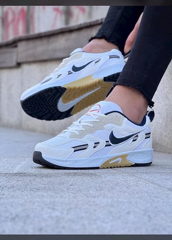 Beyaz Bağcıklı Kadın Spor Ayakkabı - Görsel 3