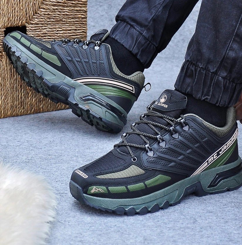 Siyah Kırmızı Bağcıklı Yılan Desenli Erkek Spor Ayakkabı - Görsel 3