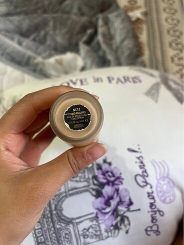 MAC Mac serum powered fondöten