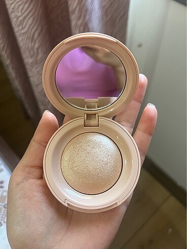 Rare Rare silky touch highlighter exhilarate