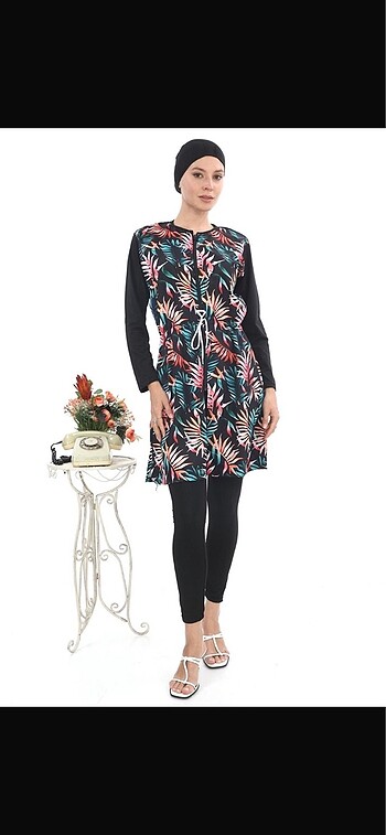 Tropikal yaprak desen su itici paraşüt kumaş tesettür mayo - Görsel 2