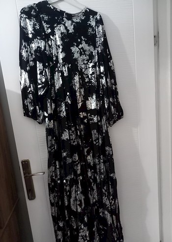Kadın Siyah Batik Desenli Uzun Elbise