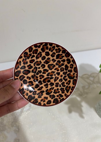 Karaca Leopar Desenli Parlak Porselen Tabak