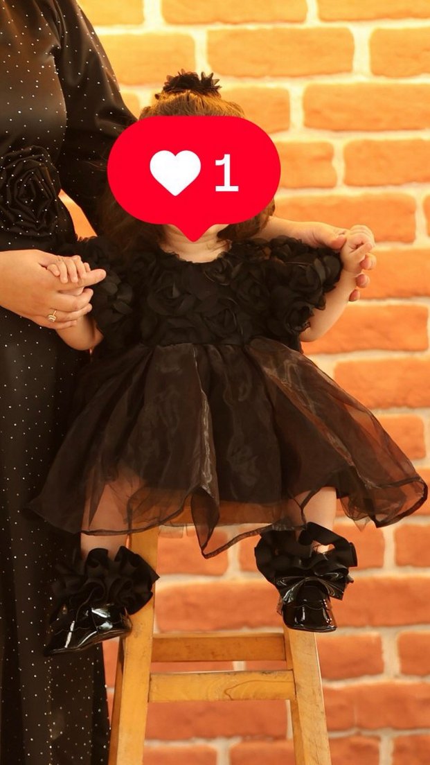 Uzun Kollu Siyah Fırfırlı Çocuk Elbisesi - Görsel 2