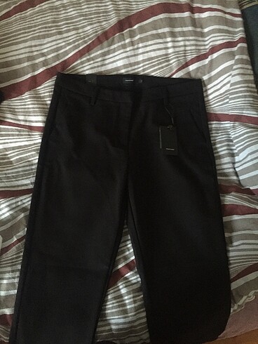 42 Beden siyah Renk Etiketli Kumaş Pantolon