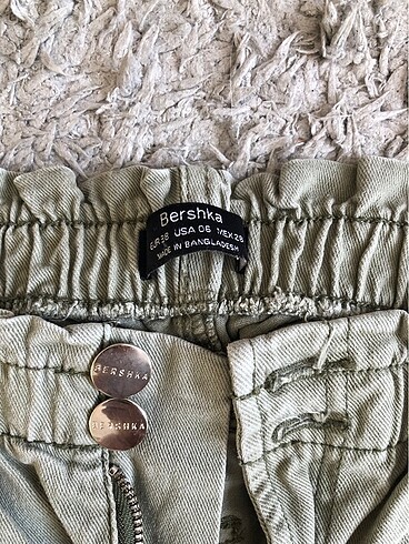 28 Beden haki Renk BERSHKA pantolon