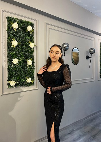 xs Beden Uzun Kollu Siyah Dantel Kare Yaka Elbise