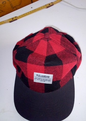 Pull and Bear Pull Bear Kirmizi Siyah Ekose Bejli Sapka