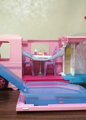 Barbie karavan