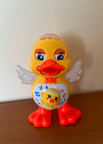 Pilli ışıklı ve sesli dans eden ördek