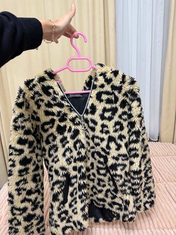 Kapüşonlu Leopar Desenli Kadın Mont - Görsel 3