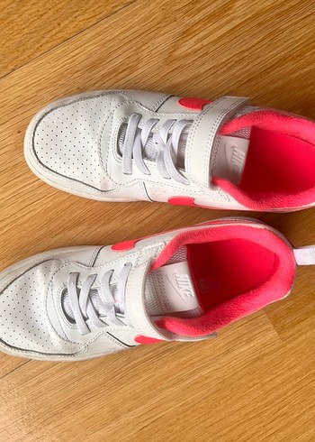 Kız Çocukları için Pembe Detaylı Spor Ayakkabı - Görsel 5