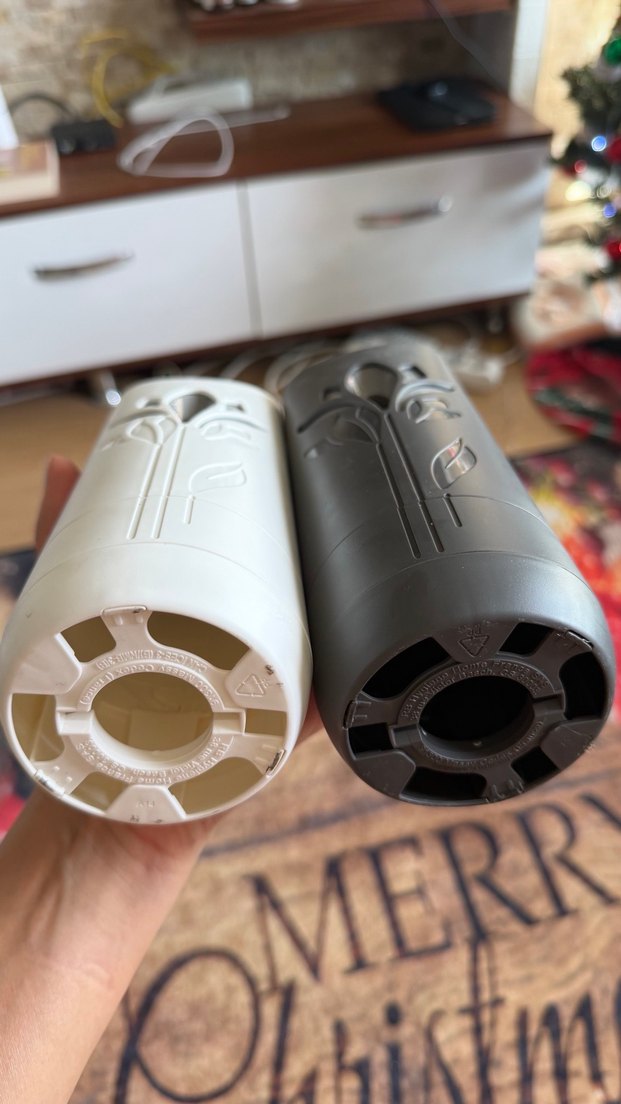 Beyaz ve Gri Çiçek Desenli airwick sprey - Görsel 2