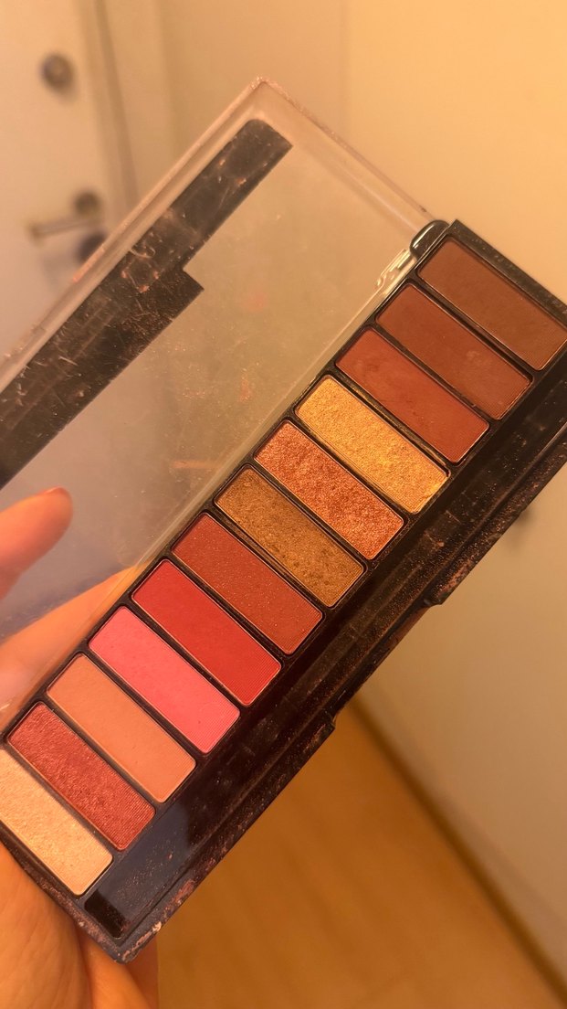 Bej Tonlarda Göz Farı Paleti - Görsel 2