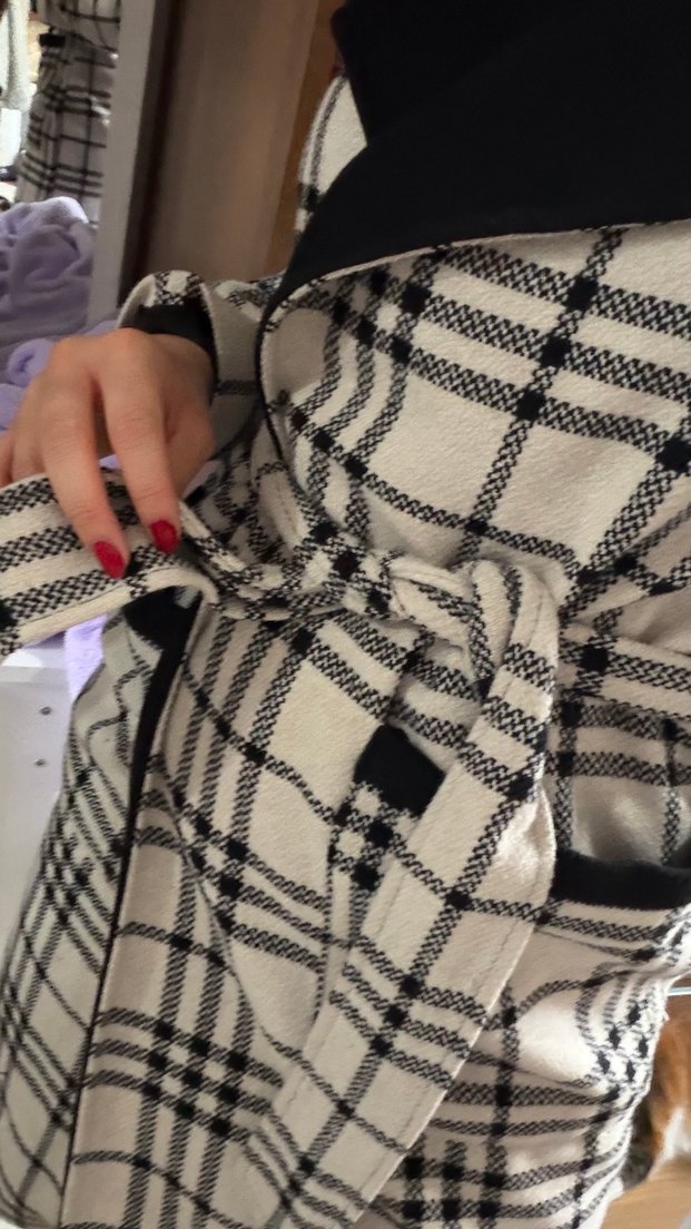 Kemerli Ekoseli Uzun Kadın Kaban - Görsel 4