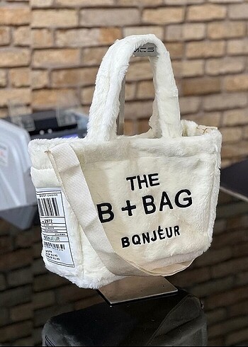 TÜYLÜ TOTEBAG askılı çanta