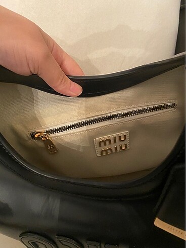  Beden Miu Miu çanta