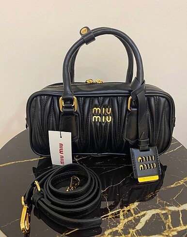 Miu miu çanta